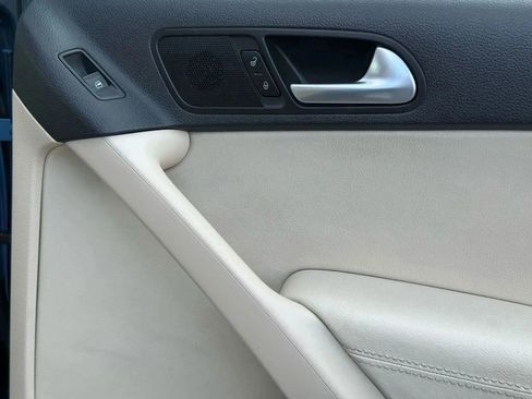 Used 2017 Volkswagen Tiguan S image 48