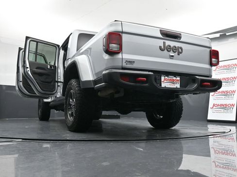 Used 2023 Jeep Gladiator Rubicon w/ Cold Weather Group image 44