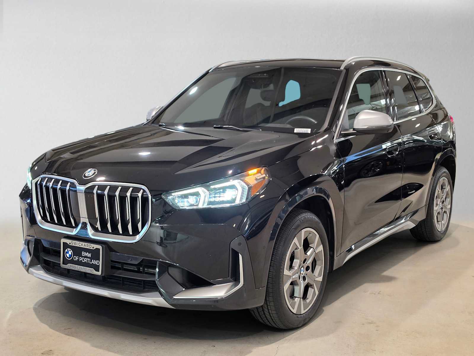Used 2023 BMW X1 xDrive28i w/ Premium Package AWD/4WD image 7