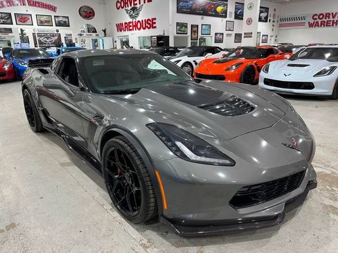 Used 2015 Chevrolet Corvette Z06 w/ Z07 Performance Package RWD image 20