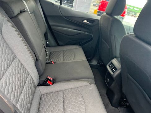 Used 2018 Chevrolet Equinox LT image 25