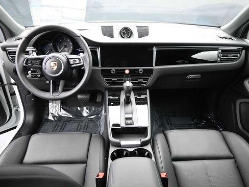 New 2026 Porsche Macan AWD/4WD image 6