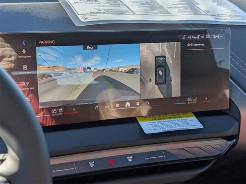 New 2026 BMW 740i xDrive image 28