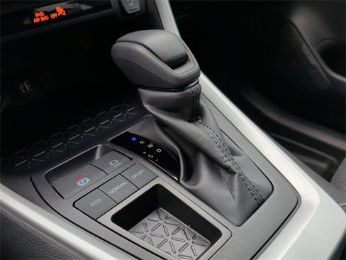 Certified 2025 Toyota RAV4 LE image 22