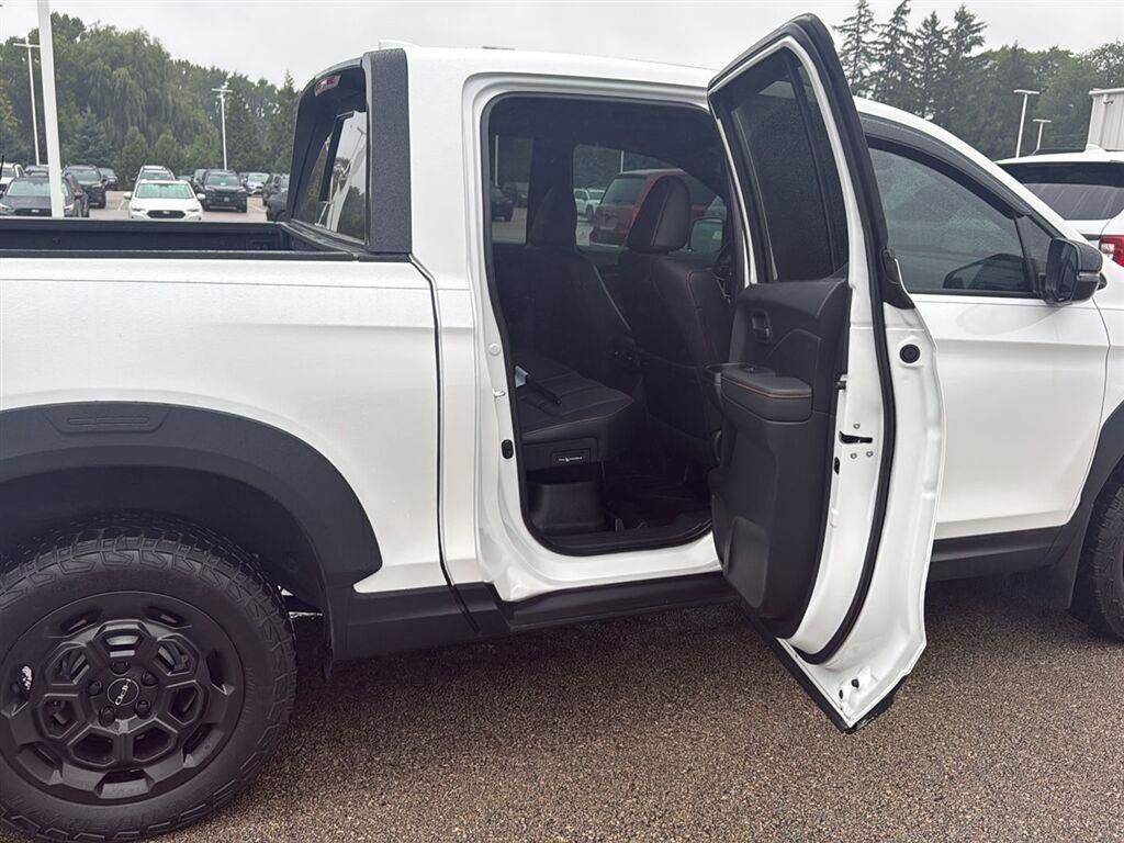 Used 2025 Honda Ridgeline TrailSport+ image 19