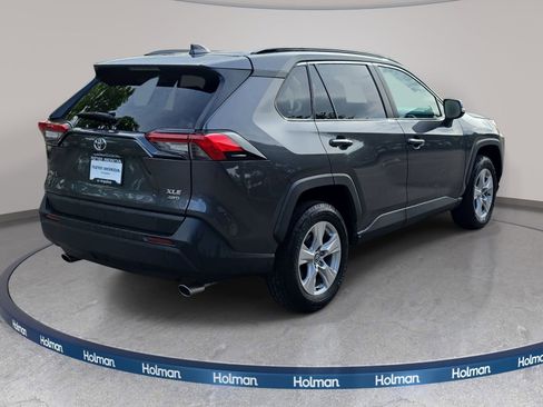 Used 2021 Toyota RAV4 XLE w/ Carpet Mat Package (TMS) AWD/4WD image 6