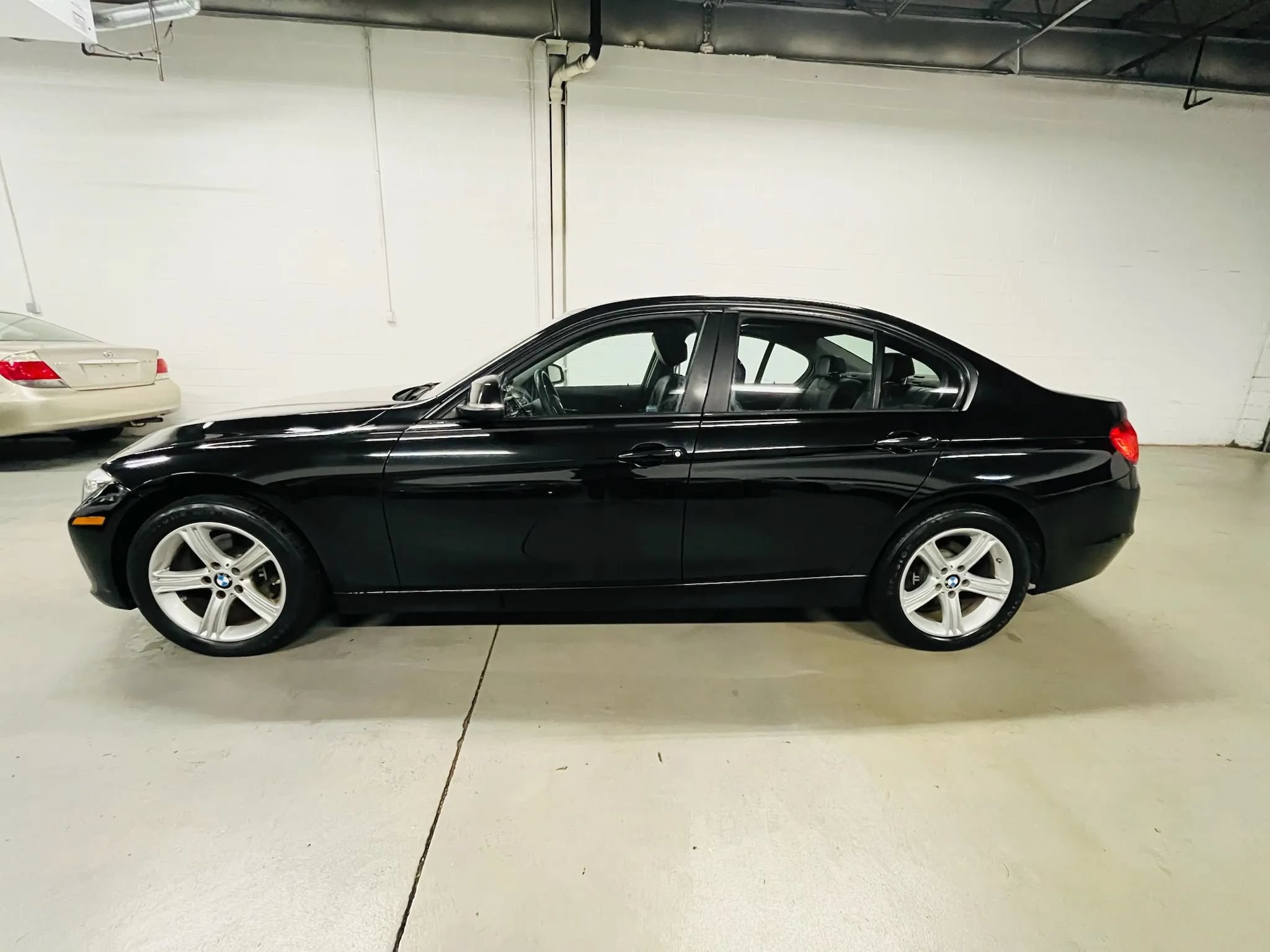 Used 2015 BMW 328i xDrive Sedan AWD/4WD image 5