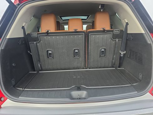 New 2025 Nissan Pathfinder Platinum w/ Cargo Package image 27