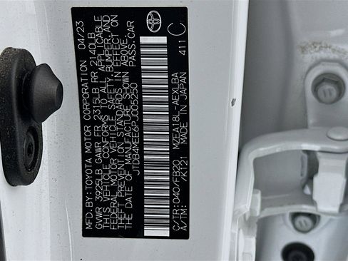 Used 2023 Toyota Corolla LE w/ Carpet Mat Package (TMS) image 12