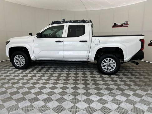 Used 2024 Toyota Tacoma SR image 7
