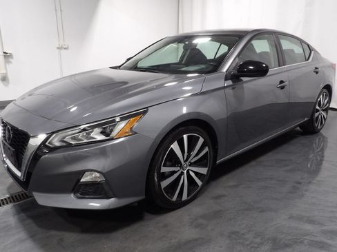 Used 2022 Nissan Altima 2.5 SR FWD image 3
