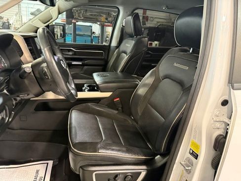 Used 2022 RAM 1500 Laramie AWD/4WD image 45