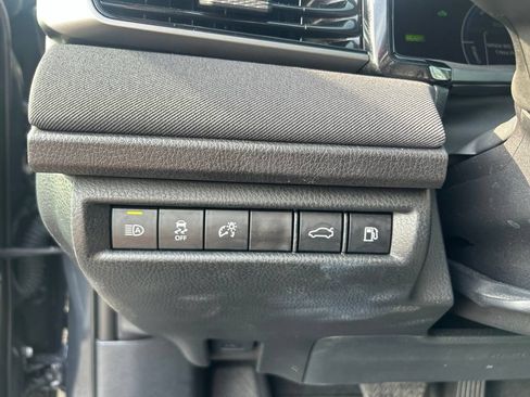 Used 2026 Toyota Camry LE FWD image 18