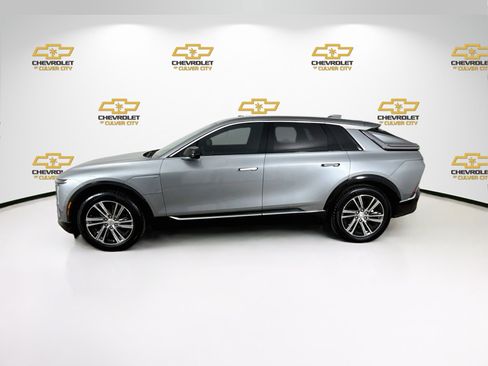 Used 2024 Cadillac Lyriq Luxury RWD image 5