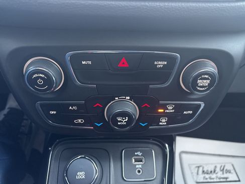 Used 2018 Jeep Compass Limited w/ Navigation Group image 25