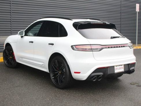 New 2026 Porsche Macan GTS image 3