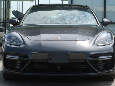 Used 2018 Porsche Panamera Turbo Sport Turismo AWD/4WD image 2