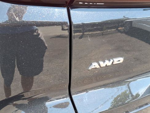 Certified 2022 Cadillac XT4 Premium Luxury w/ Safety Alert Package image 11