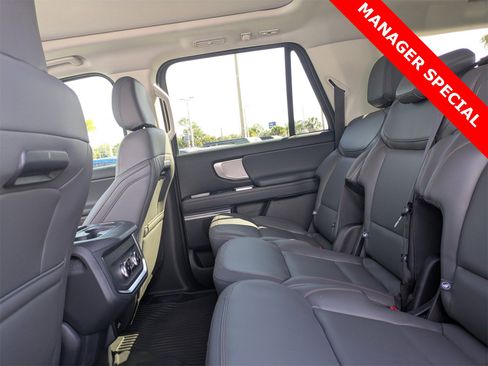 New 2025 Ford Expedition Max Active image 18