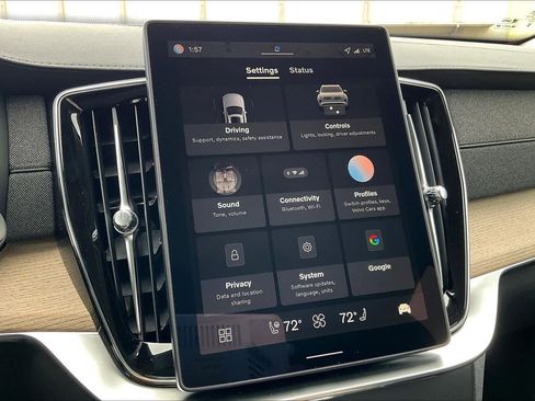 New 2026 Volvo XC90 B5 Plus image 22