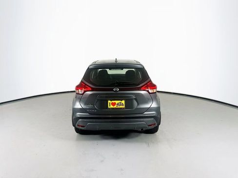 Certified 2025 Nissan Kicks Play S image 8