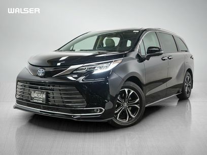 Used 2025 Toyota Sienna AWD