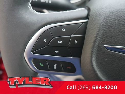 New 2026 Chrysler Pacifica Select image 28