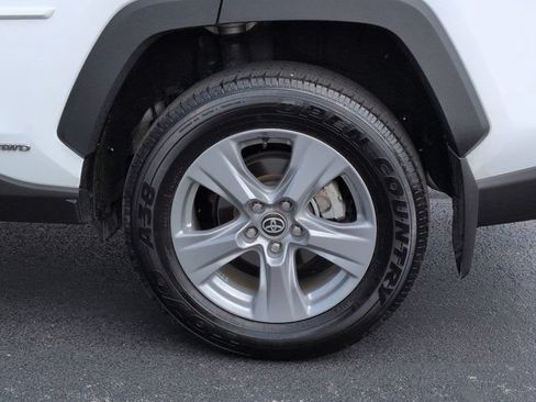 Certified 2025 Toyota RAV4 LE AWD/4WD image 7