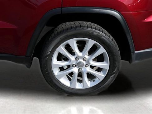 Used 2017 Jeep Grand Cherokee Limited w/ Trailer Tow Group IV image 9