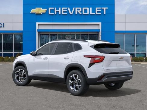 New 2026 Chevrolet Trax LT FWD image 3