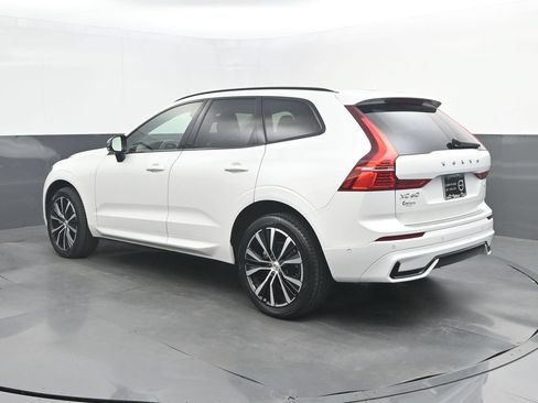 Certified 2023 Volvo XC60 B5 Plus w/ Climate Package AWD/4WD image 3