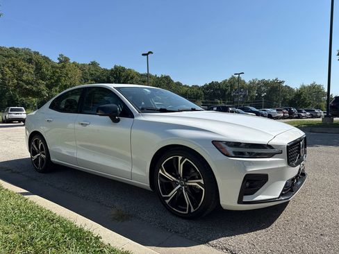 Used 2024 Volvo S60 B5 Core AWD/4WD image 3