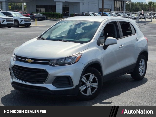 Used 2022 Chevrolet Trax LS w/ Tint and Cruise Package FWD image 1