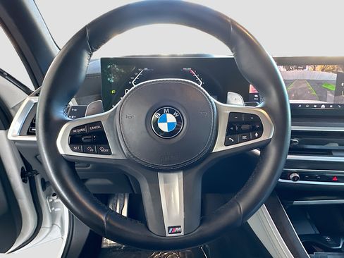 Certified 2024 BMW X5 sDrive40i w/ M Sport Package image 11