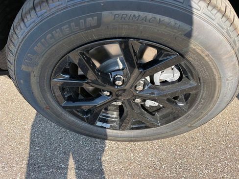 New 2025 Jeep Grand Cherokee L Laredo image 22