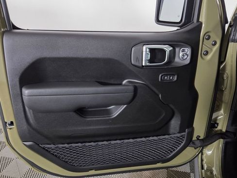 New 2026 Jeep Gladiator Rubicon AWD/4WD image 9