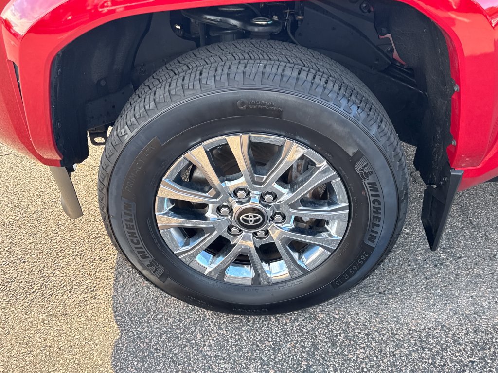 Used 2024 Toyota Tacoma Limited AWD/4WD image 40