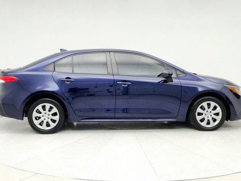 Used 2020 Toyota Corolla LE image 4