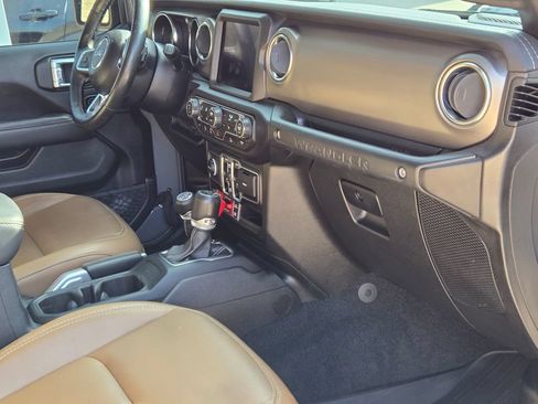 Used 2021 Jeep Wrangler Unlimited Rubicon AWD/4WD image 14