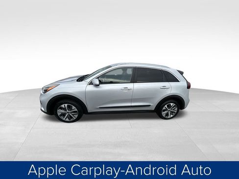 Used 2020 Kia Niro EX w/ Cold Weather Package image 11