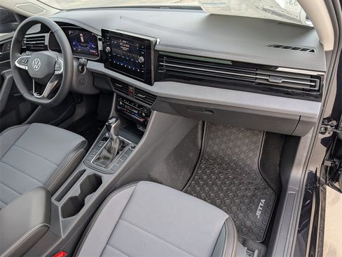 New 2026 Volkswagen Jetta SE image 29