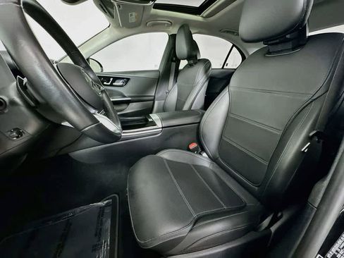 Used 2024 Mercedes-Benz C 300 Sedan image 12