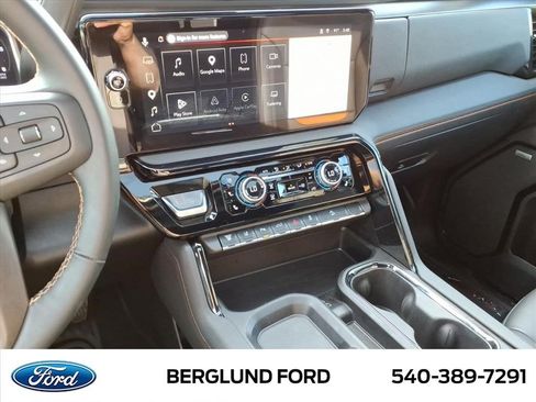 Used 2026 GMC Sierra 2500 AT4 w/ AT4 Premium Plus Package AWD/4WD image 37
