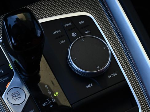 Certified 2025 BMW Z4 M40i w/ Premium Package image 19