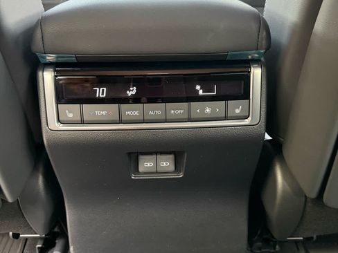 Used 2026 Lexus GX 550 AWD/4WD image 15