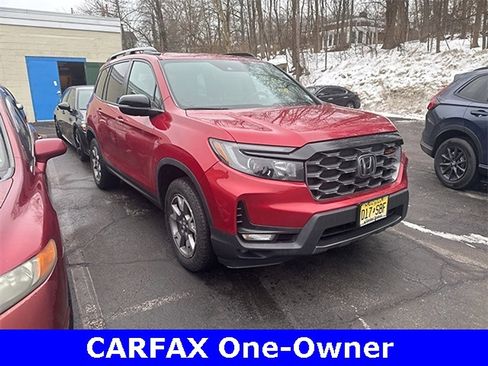 Certified 2023 Honda Passport TrailSport image 2