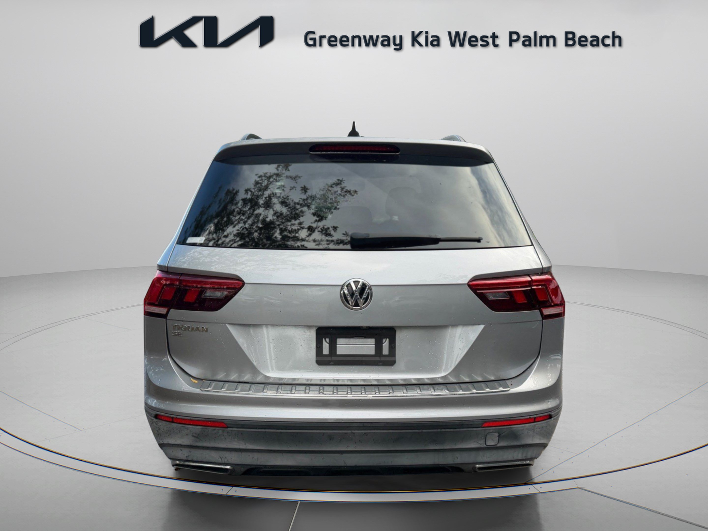 Used 2019 Volkswagen Tiguan SE FWD image 6