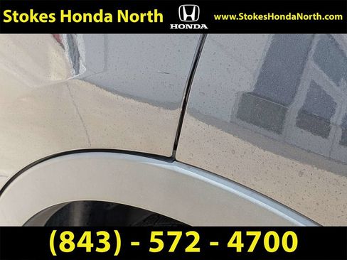 Used 2017 Ford Explorer Limited w/ Equipment Group 301A FWD image 6