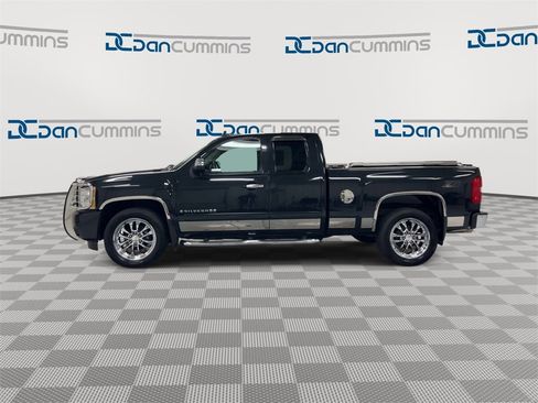 Used 2009 Chevrolet Silverado 1500 LTZ w/ Safety Package image 5