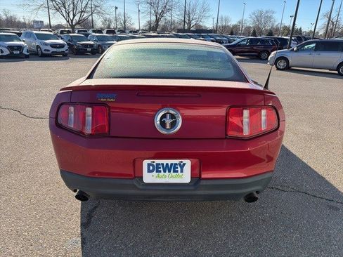 Used 2012 Ford Mustang Coupe image 4